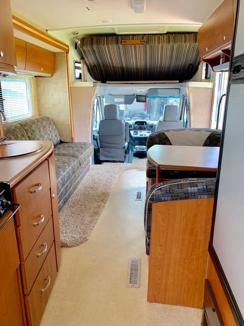 2006 Winnebago View 2 Drivable vehicle in Moreno Valley
