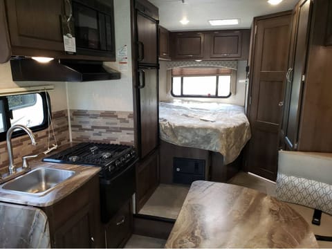 2020 Coachmen Freelander | Sleeps 6 Comfortably | Easy to Drive Drivable vehicle in Lake Wylie