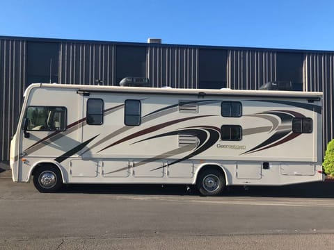 2018 Forest River Class A GEORGETOWN GT3 31B3 RV Has only 5,000 Miles Drivable vehicle in Granite Bay