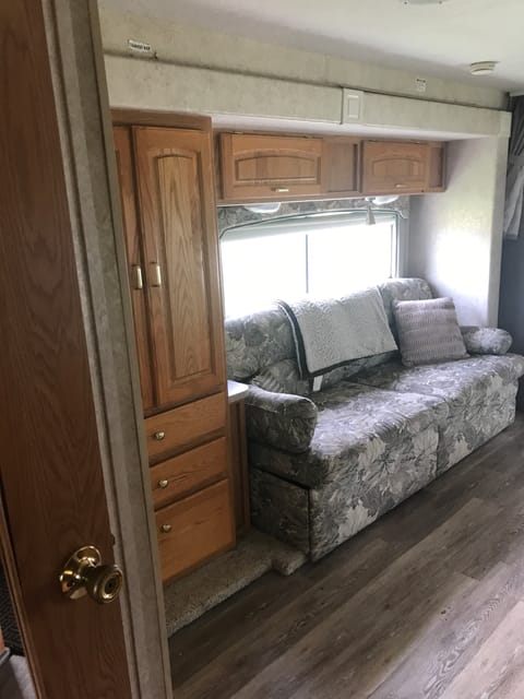 Couch folds down to f/Q bed and has 3seatbelts