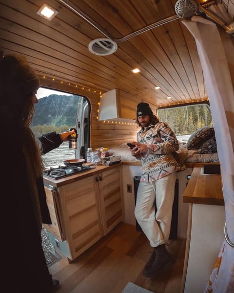 Shoe - Fully Equipped Luxury Campervan Van aménagé in Victoria