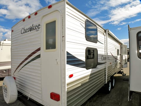 Forest River Cherokee Lite (We deliver and set up!) Towable trailer in Alberta