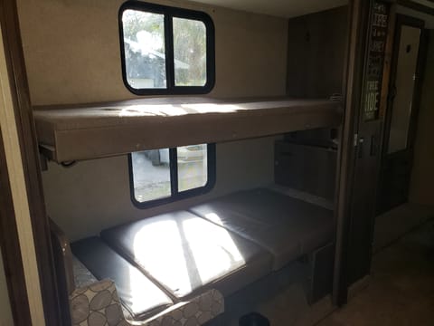 Bunkroom configured as bunks.