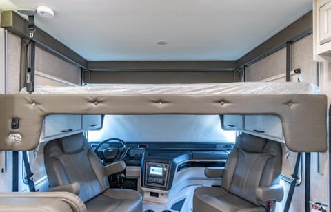 2022 Entegra Luxury Bunk House Drivable vehicle in Windemere