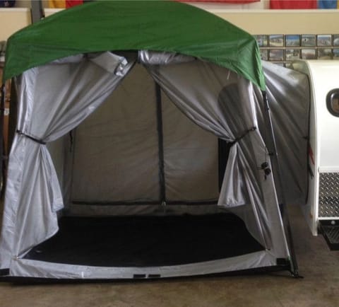 8 x 5’ side tent