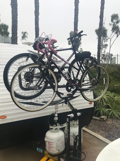 Dual bike racks mounted on front 