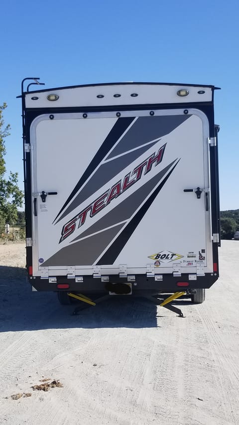 Paso Robles Wine Country in a 2018 Forest River Stealth Tráiler remolcable in Atascadero