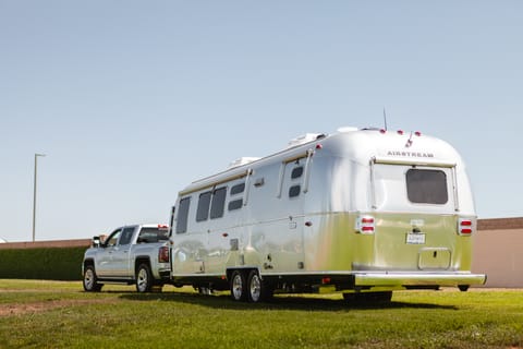 2020 Airstream Flying Cloud FB with Bunk - King of the Road Towable trailer in Chino