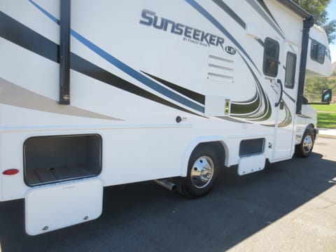 2020 Forest River Sunseeker Drivable vehicle in Murrieta