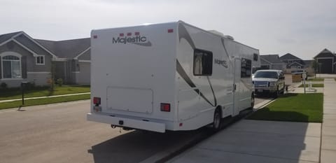 2014 Thor Motor Coach Four Winds Majestic Drivable vehicle in Idaho