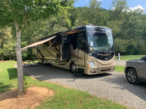 2015 Fleetwood Discovery Drivable vehicle in Caldwell