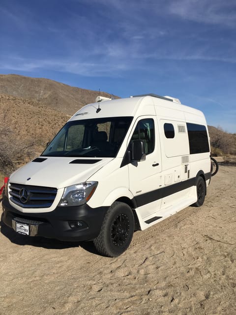 2015 Mercedes Sprinter Pleasureway Ascent 19 Feet Long. Park Anywhere! Véhicule routier in Carlsbad