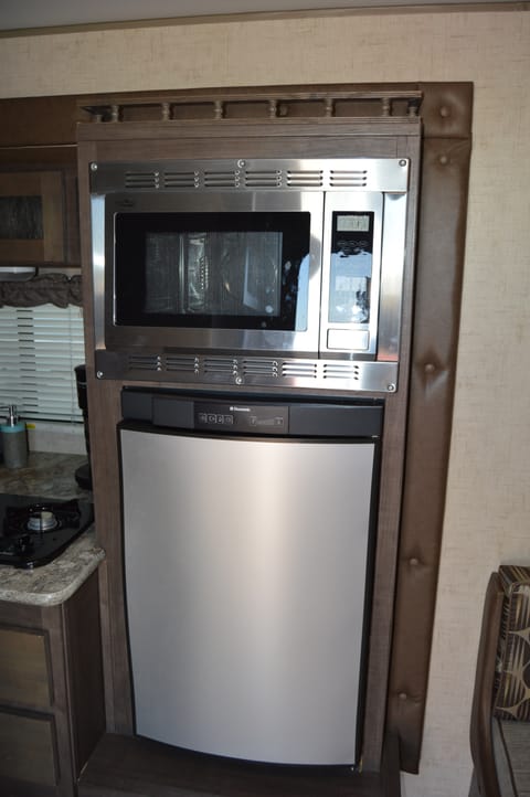 2015 Forest River R-Pod Towable trailer in Goodyear