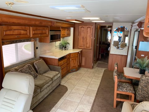 2007 Holiday Rambler Neptune TURBO DIESEL 37 Feet Drivable vehicle in Plantation