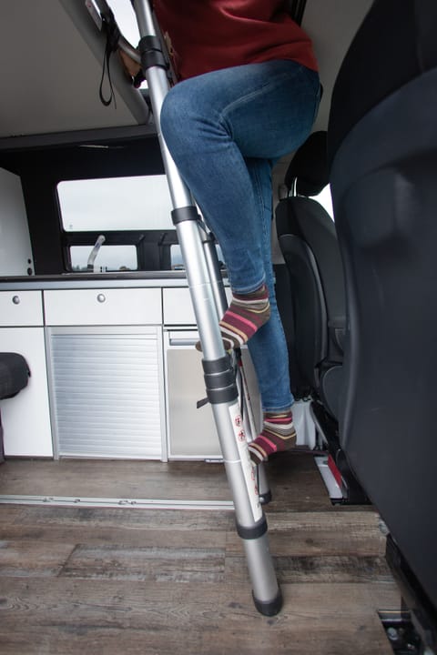 George Costanza | 2019 Mercedes-Benz Metris - Automatic (For 5) Campervan in Port Coquitlam