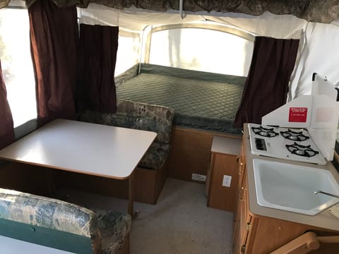 Coleman Grand Tour Sun Valley / Delivery & Set-up Available Towable trailer in Tunkhannock Township