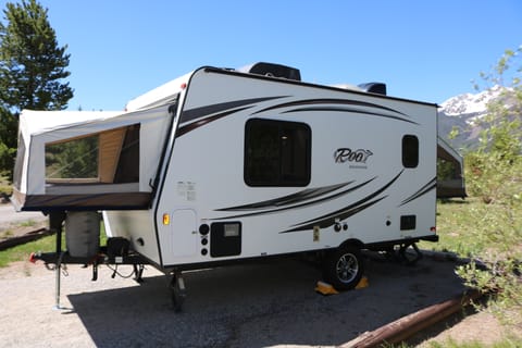 2016 Forest River Rockwood Roo 17 Towable trailer in Littleton