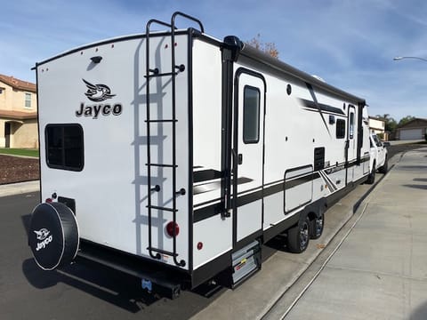 2021 Jayco Jay Feather - Fully Loaded for any Family! Remorque tractable in Menifee