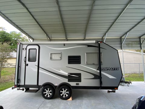 A nice lightweight travel trailer!  Easy to tow and park!
