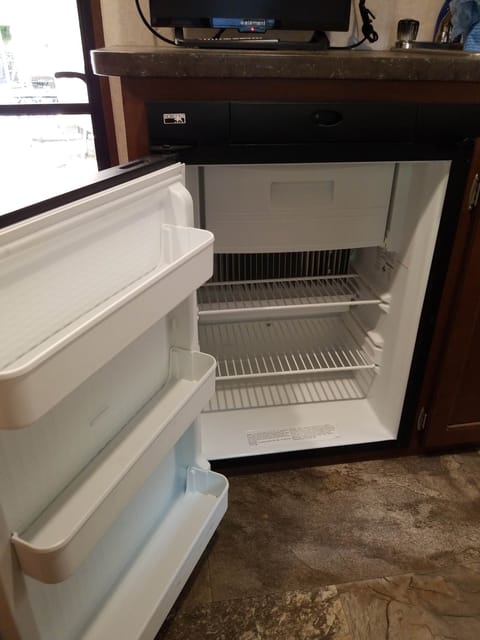 2017 SLX 21 - includes Del, Ins & Fees* Towable trailer in New Braunfels