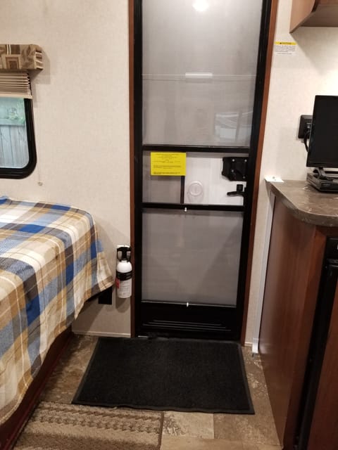 2017 SLX 21 - includes Del, Ins & Fees* Towable trailer in New Braunfels