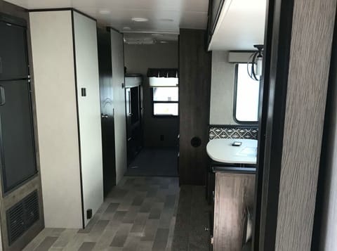 Family Ready and Cozy Travel Trailer Remorque tractable in Buda