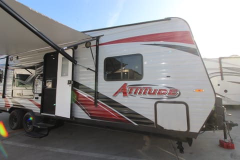 Eclipse Attitude - 3196 Towable trailer in Chino