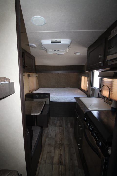 Forest River Sonoma - 3201 Towable trailer in Chino