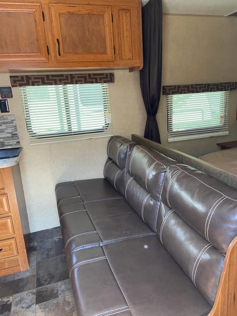 2017 Starcraft Starmaster Towable trailer in Conroe