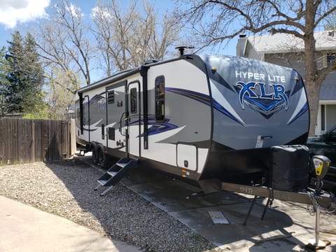 XLR Hyperlite- sleeps 8, fun for family! Towable trailer in Westminster