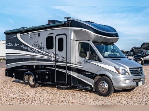 2017 Dynamax Isata Mercedes Sprinter Drivable vehicle in San Antonio