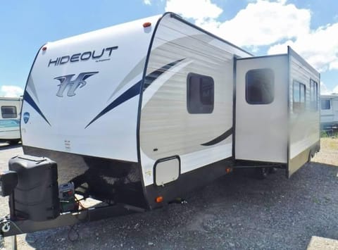 2016 Keystone Hideout Clean and Upgraded Drivable vehicle in Washington