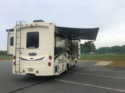 2015 Jayco Precept Drivable vehicle in Stafford Township