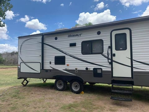 Hideout Towable trailer in Lubbock