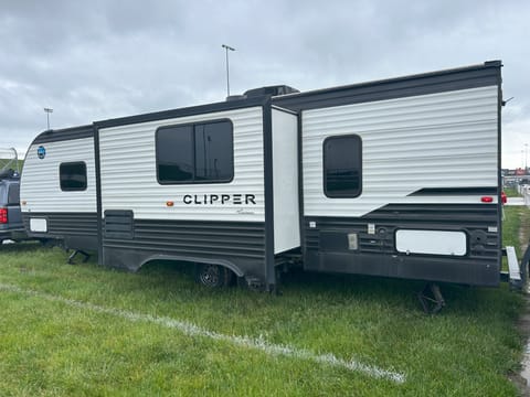 *CRAIG* 2021 32ft Coachmen Clipper 26 Bunk House Travel Trailer (Sleeps 9) Ziehbarer Anhänger in Shawnee