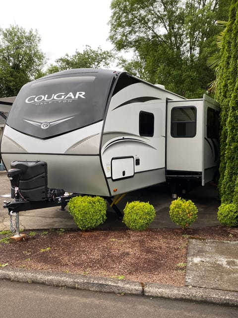 BEAUTIFUL & LOADED 2020 Keystone Cougar Half-Ton 25BHSWE Towable trailer in South Carolina