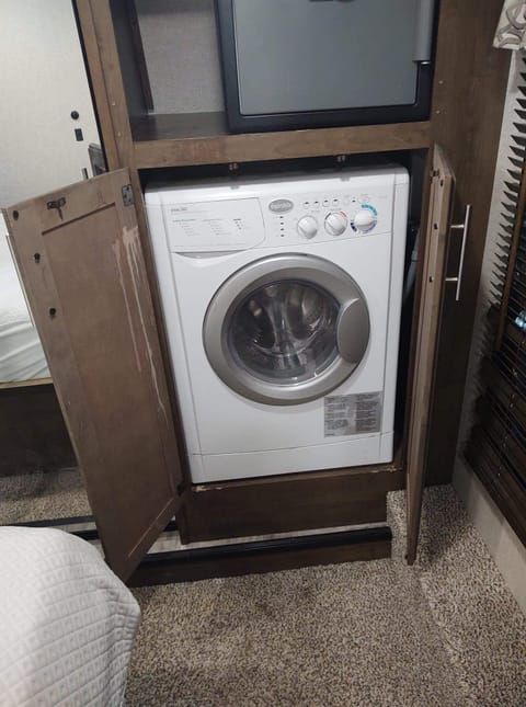 2019 Keystone Cougar 368mbi Towable trailer in Wichita Falls