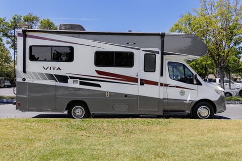 2020 WINNEBAGO VITA 24F