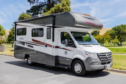 2020 WINNEBAGO VITA 24F 