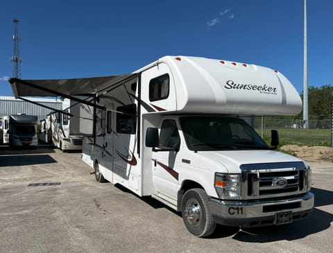 2016 Forest River Sunseeker Drivable vehicle in Kettering