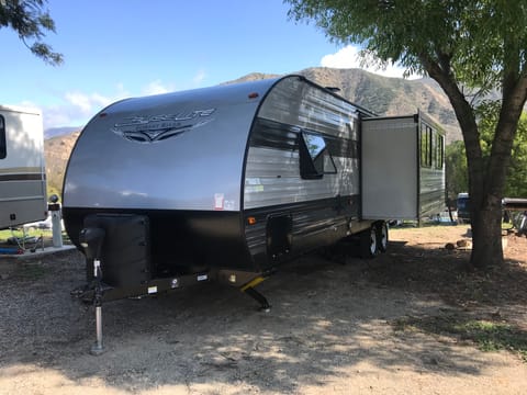 2019 Forest River Cruise Lite w/slideout Towable trailer in Ventura