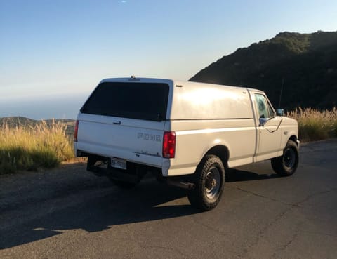 Ford camper truck - comfortable, spacious, and stealthy Drivable vehicle in Marina del Rey