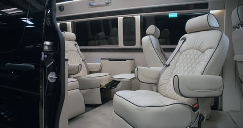 2021 Mercedes Benz Presidential Sprinter Drivable vehicle in National Harbor