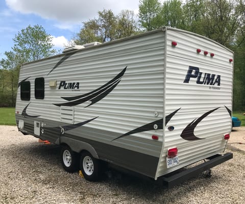 The Puma Palace: Perfect Size RV Trailer For Fun Vacation or Weekend Trip Towable trailer in Mary Esther
