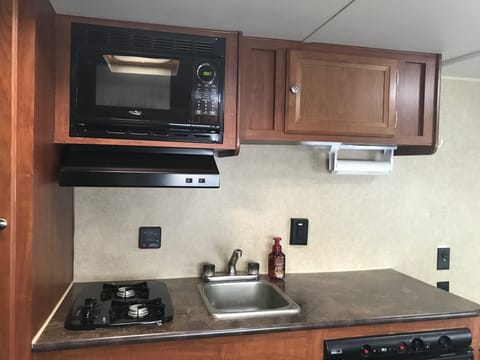 2014 Jayco Jay Flight Swift for the perfect get away! Towable trailer in Surrey