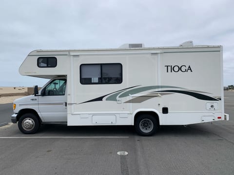 2003 Fleetwood Tioga Drivable vehicle in Huntington Beach