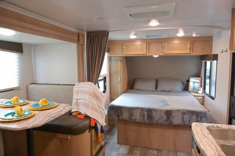 Meet Wade!, Spacious, Full shower and easy to tow! Tráiler remolcable in Riviera Beach