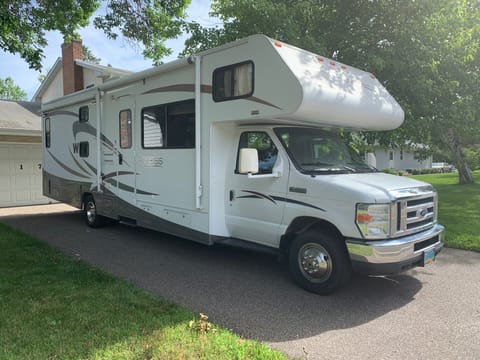 Meet Gladys! A 2008 Winnebago Access with low mileage and tons of sleeping options.