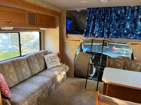 2008 Winnebago Access Drivable vehicle in Roseville