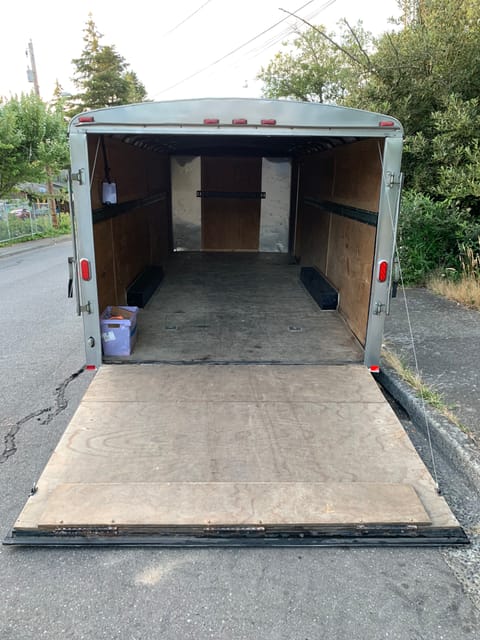 Enclosed toy hauler trailer 20 feet Remorque tractable in Bellingham